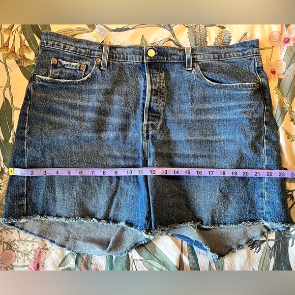 Levi’s 501® Original Women's Denim Short (Plus Size 16) - Picture 6 of 8